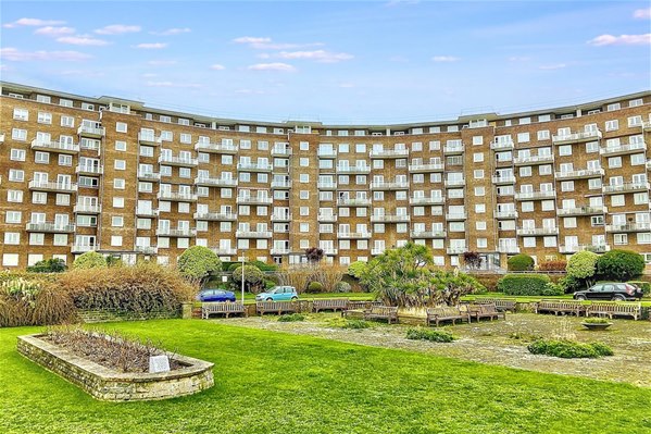 The Gateway, Dover, CT16